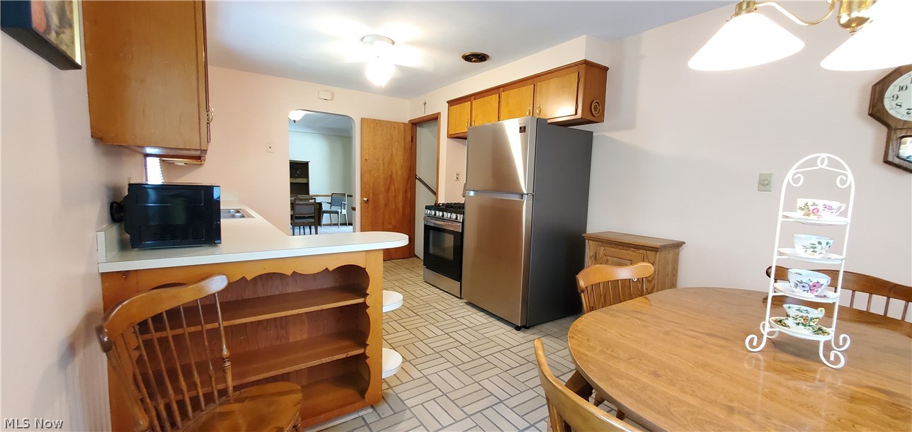 Chardon Estates 03/Frank Berzins - Residential