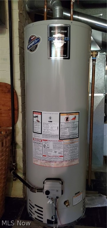 Chardon Estates 03/Frank Berzins - Residential