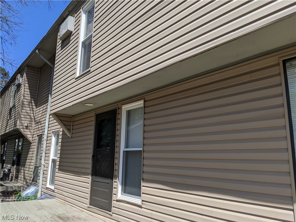 Tract 6 City/Akron - Residential Lease
