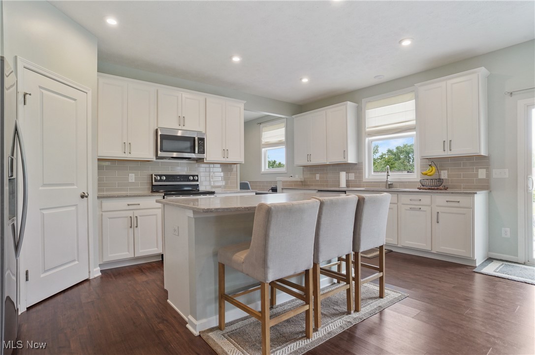 2562 Gianni Way, Richfield, Ohio image 12