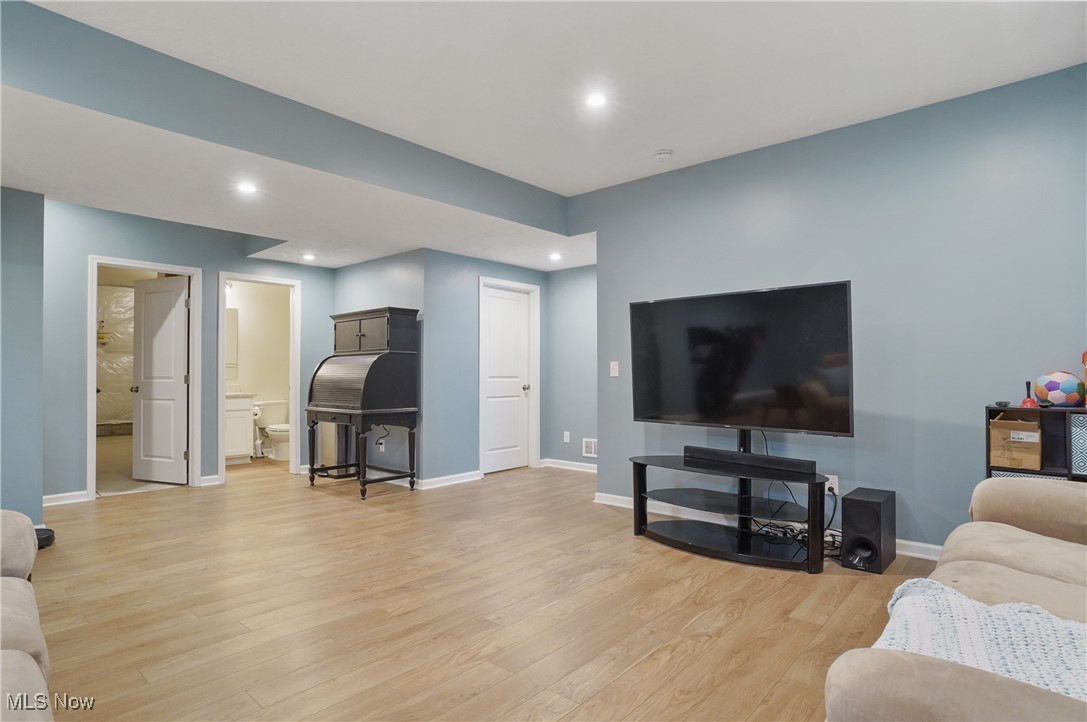 2562 Gianni Way, Richfield, Ohio image 37