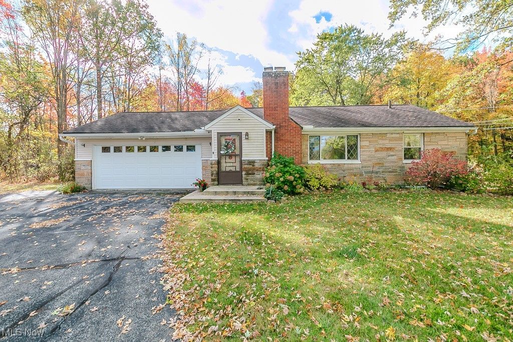 Photo of 36280 Eddy Road, Willoughby Hills, OH 44094 (MLS # 5178360)