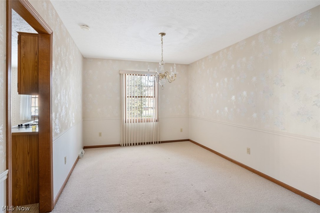 Shady Knoll Condo - Residential