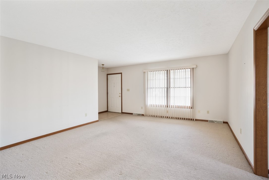 Shady Knoll Condo - Residential