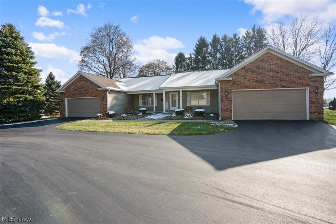 Shady Knoll Condo - Residential