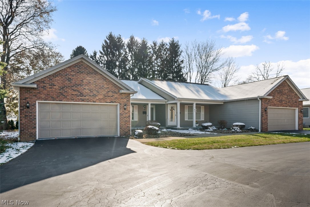 Shady Knoll Condo - Residential