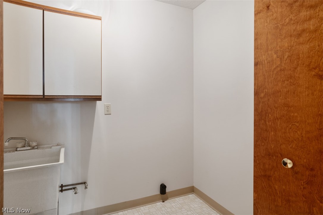 Shady Knoll Condo - Residential