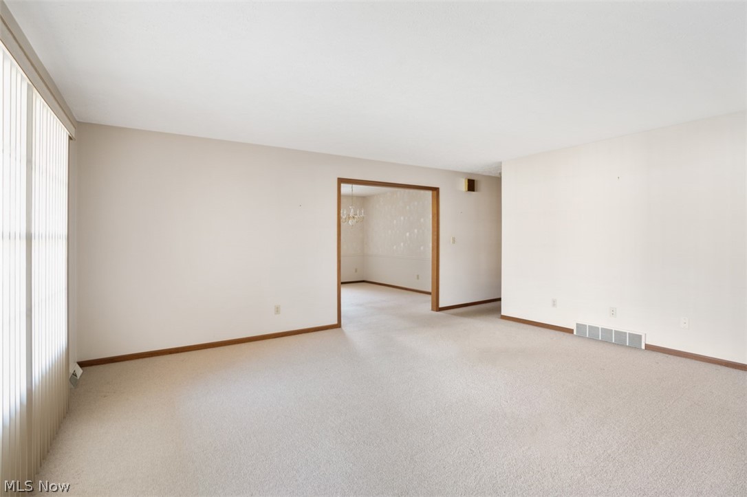 Shady Knoll Condo - Residential