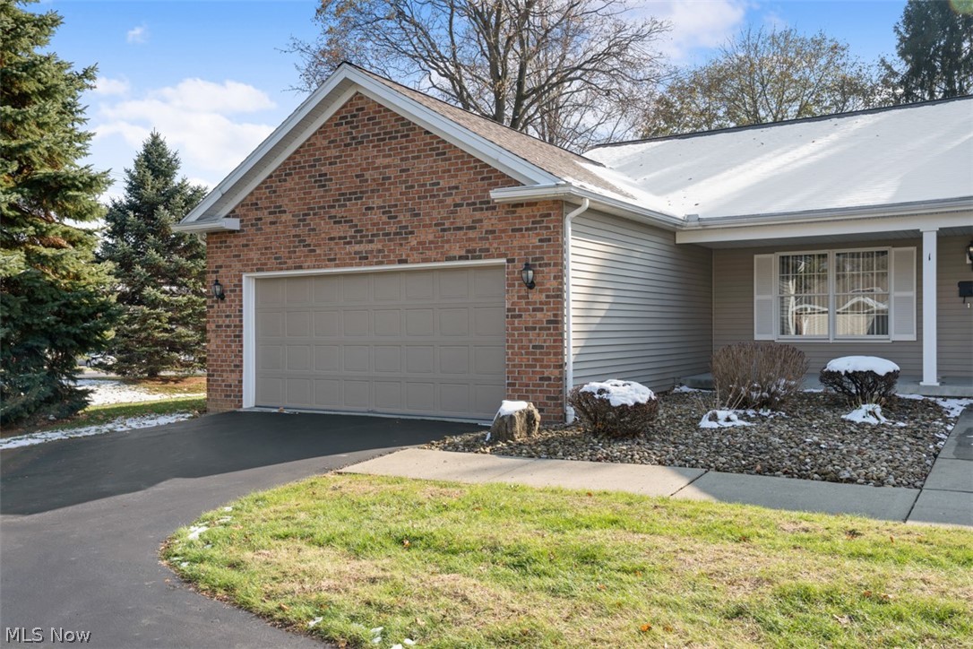 Shady Knoll Condo - Residential