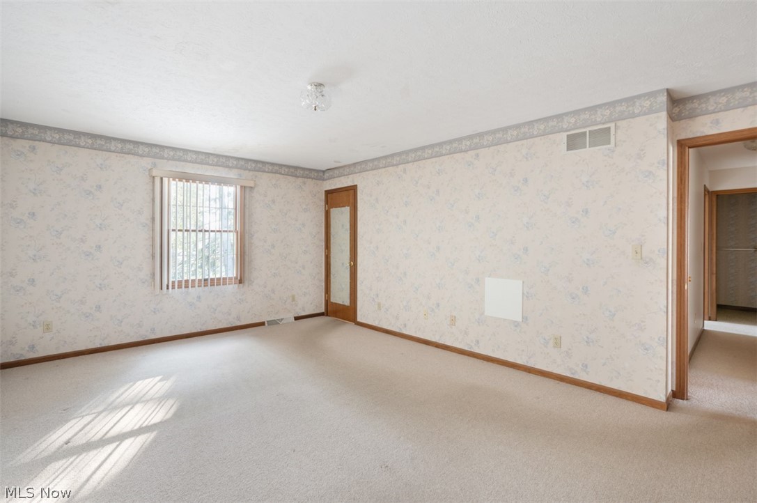 Shady Knoll Condo - Residential