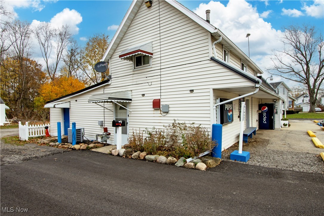 North Ashland - Commercial Sale