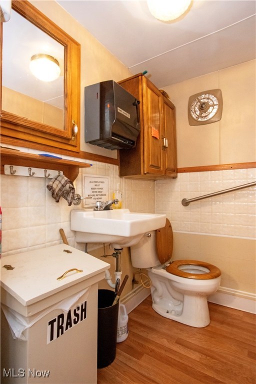 North Ashland - Commercial Sale