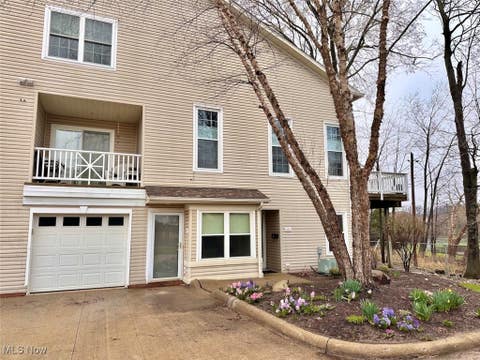 Photo for 622 Tollis Parkway