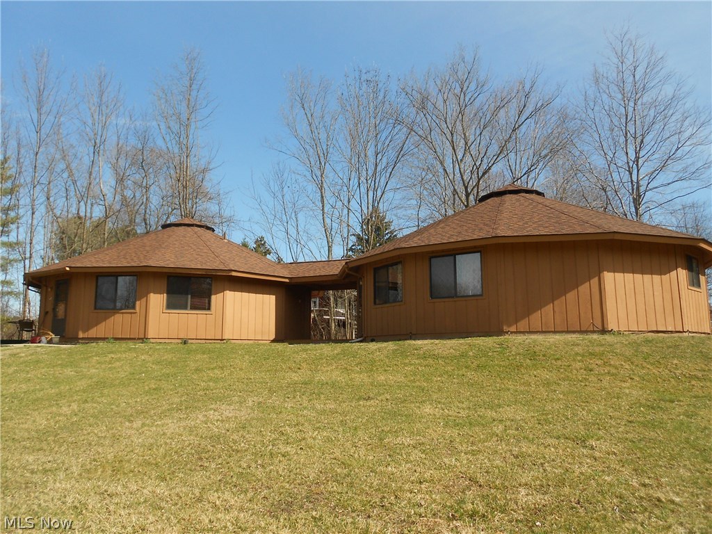 Attention Investors looking for fantastic opportunity close to KSU & NEOMED! This is a very unique private property offering 2 contemporary twinplexes (Eagle Nest/round style), all units offer sliders off kitchen to private deck, private laundry room & 1 car garage. There's an extra 4 car garage with loft storage & there's extra land to build another twinplex (check with zoning). New roof ('09 - 30 yr shingle) - both twinplexes.
Unit 5101 - 3 bed/1 bath, newer living room carpeting, hot water tank ('07).
Unit 5103 - 2 bed/1 bath, newer carpeting throughout, hot water tank ('13), interior painted ('14).
Unit 5109 - 2 bed/1 bath, newer carpeting throughout, freshly painted & new stove/refrigerator ('15).
Unit 5111 - 2 bed/1 bath, hardwood floors in kit ('13), hot water tank ('07), stove/refrigerator ('13)
This property offers long time tenant history and is owned by it's original owner. Tenant pays electric. Gorgeous views from each unit.
Sewer, water and trash ar