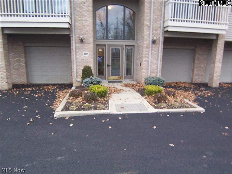 Easy living at its finest. This 2 bed 2 bath ranch condo is conveniently located near Interstate 77. The building is equipped with an elevator. Enjoy the view of the pond from the private deck. All of the stainless steel appliances will be included in the eat in kitchen. There are two fireplaces, a laundry room inside the unit, and a master suite with walk in closet. This unit has a garage access with additional storage area. The Enclave at Rosemont Ridge has a clubhouse with workout area, sauna, dining hall with bar, laundry facility, and a recreational living area with a fireplace.