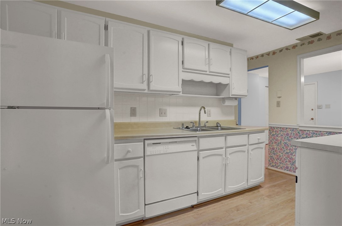 Silver Lake Towers Condo - Residential