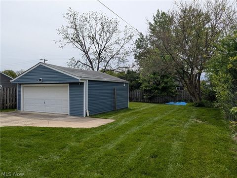 Tiny photo for 1678 Byron Drive, Mayfield Heights, OH 44124 (MLS # 5210558)