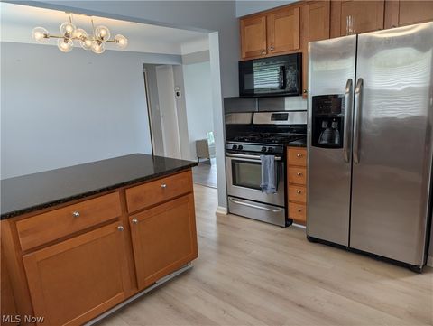 Tiny photo for 1678 Byron Drive, Mayfield Heights, OH 44124 (MLS # 5210558)