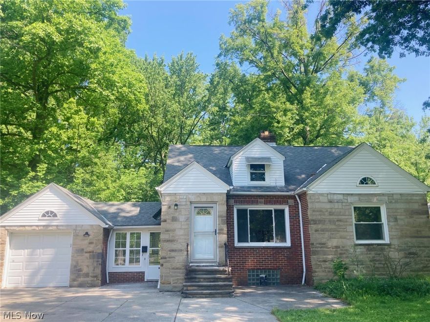 Welcome to your new home in the charming city of Richmond Heights, where the motto is "A Brighter Tomorrow." This beautiful brick Cape Cod is situated on just under a half-acre, offering both space and serenity in a prime location.
Key Features:
3 Bedrooms: Spacious and filled with natural light.
1 Full Bath: Newly updated with modern fixtures.
Attached One-Car Garage: Conveniently connected by a breezeway.
Updated Kitchen: Featuring brand-new appliances and contemporary finishes.
Refinished Hardwood Floors: Elegant and timeless throughout the home.
This delightful property combines classic charm with modern updates, making it move-in ready for its next owner. The generous lot provides ample space for outdoor activities, gardening, or simply enjoying the peaceful surroundings.
This property will also be violation clear! Schedule your showing today and experience the warmth and potential this property has to offer. Place your offer and be part of Richmond Heights' bright future!