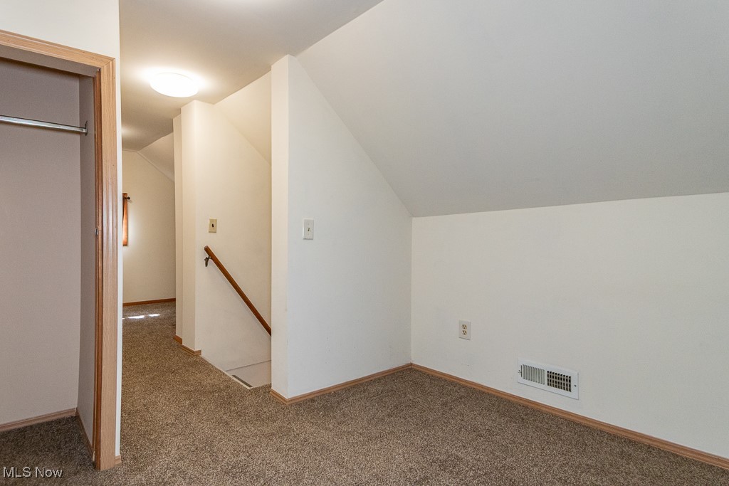 19605 Fairway Avenue, Maple Heights, Ohio image 21