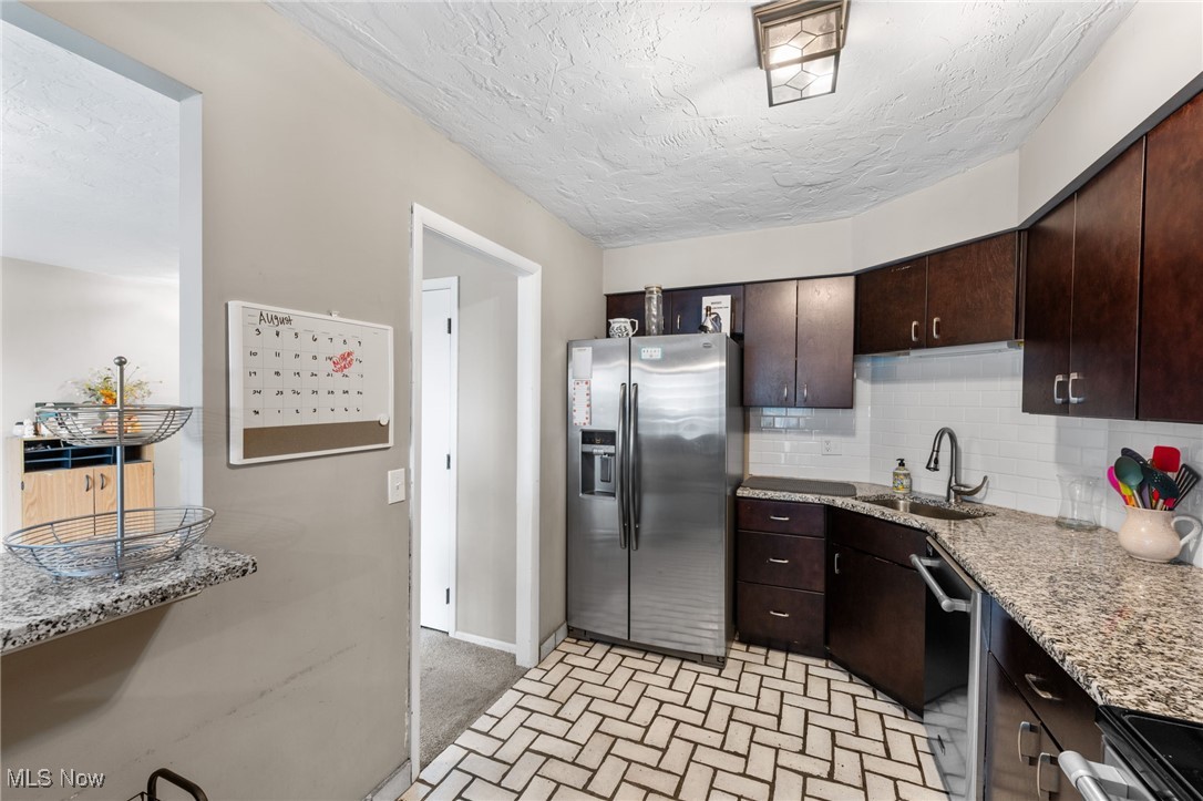 Meridian Condo - Residential