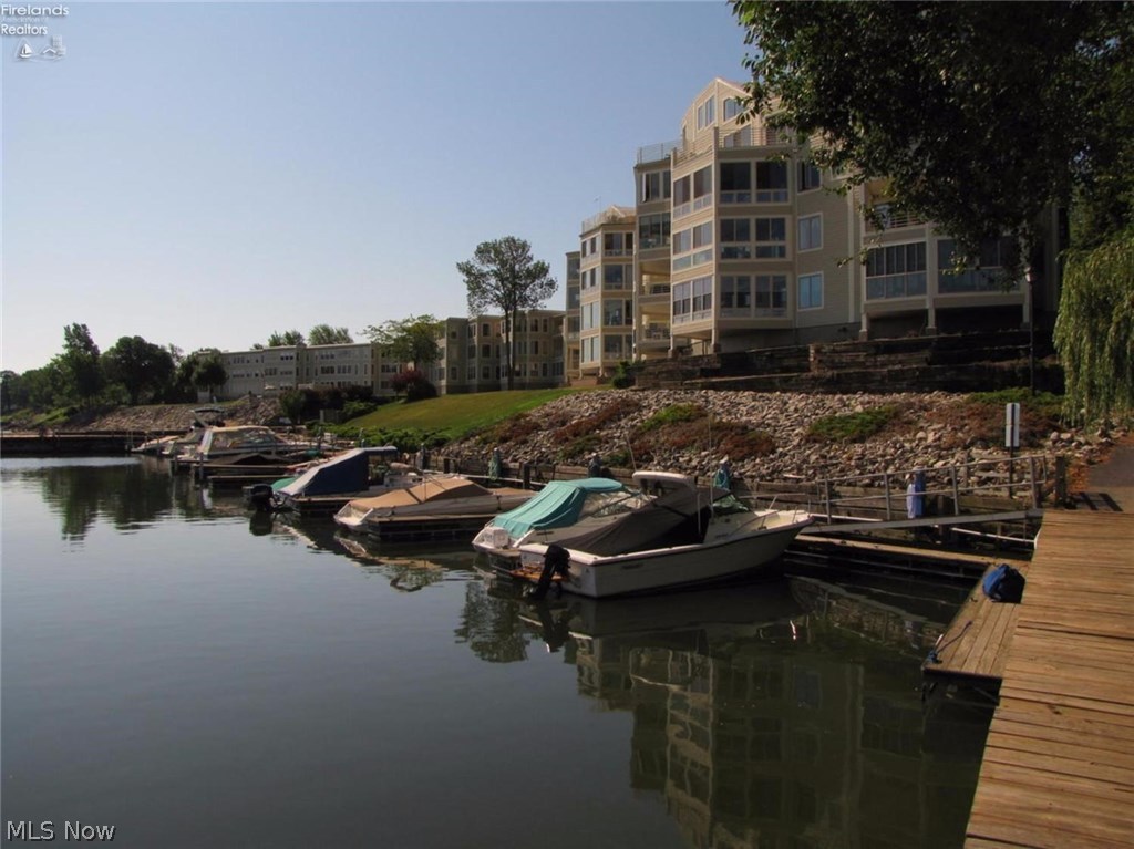 Beachwood Villa - Residential