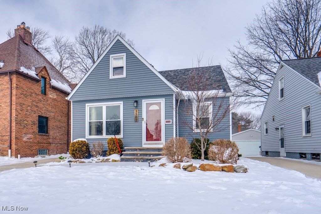 Photo of 5502 Hampstead Avenue, Parma, OH 44129 (MLS # 5183389)