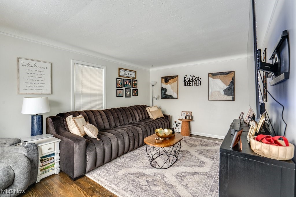 5502 Hampstead Avenue