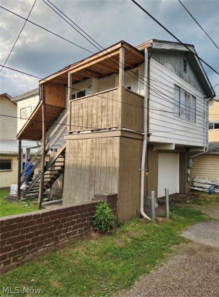 805 Clover Alley