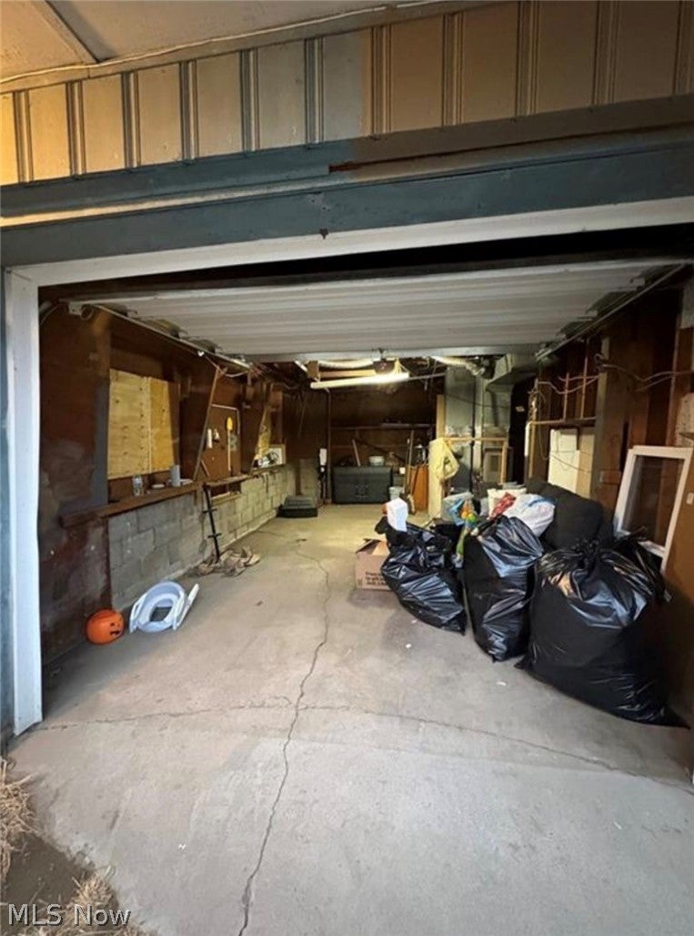 805 Clover Alley