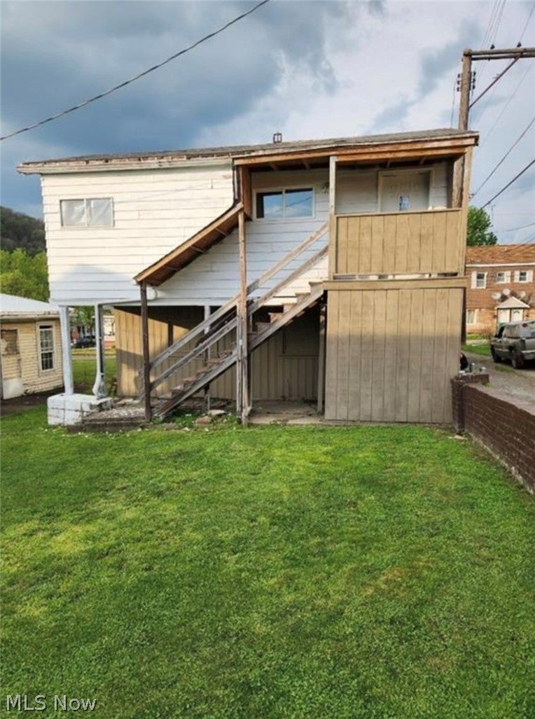 805 Clover Alley