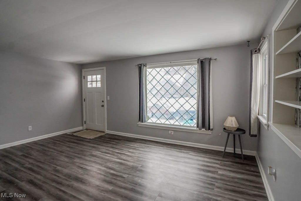 Photo of 3744 Edgefield Avenue NW, Canton, OH 44709 (MLS # 5179833)