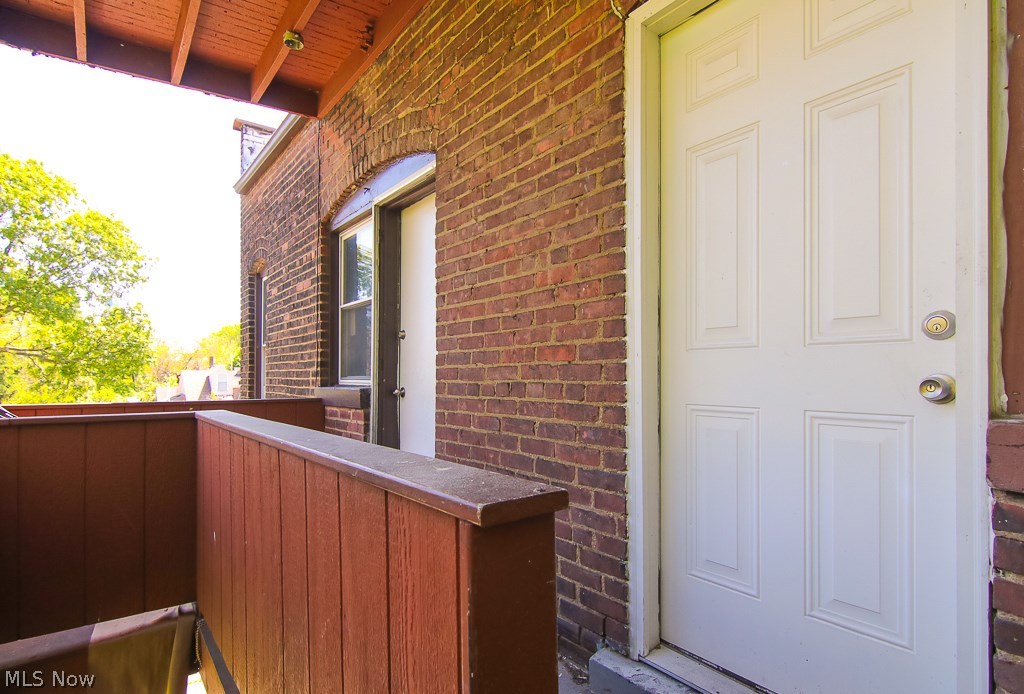 Hoyt - Residential Income