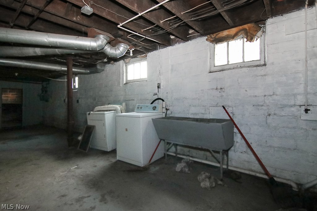 Hoyt - Residential Income