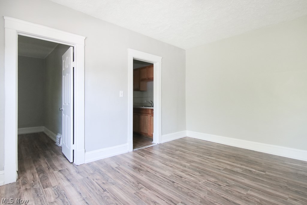 Hoyt - Residential Income