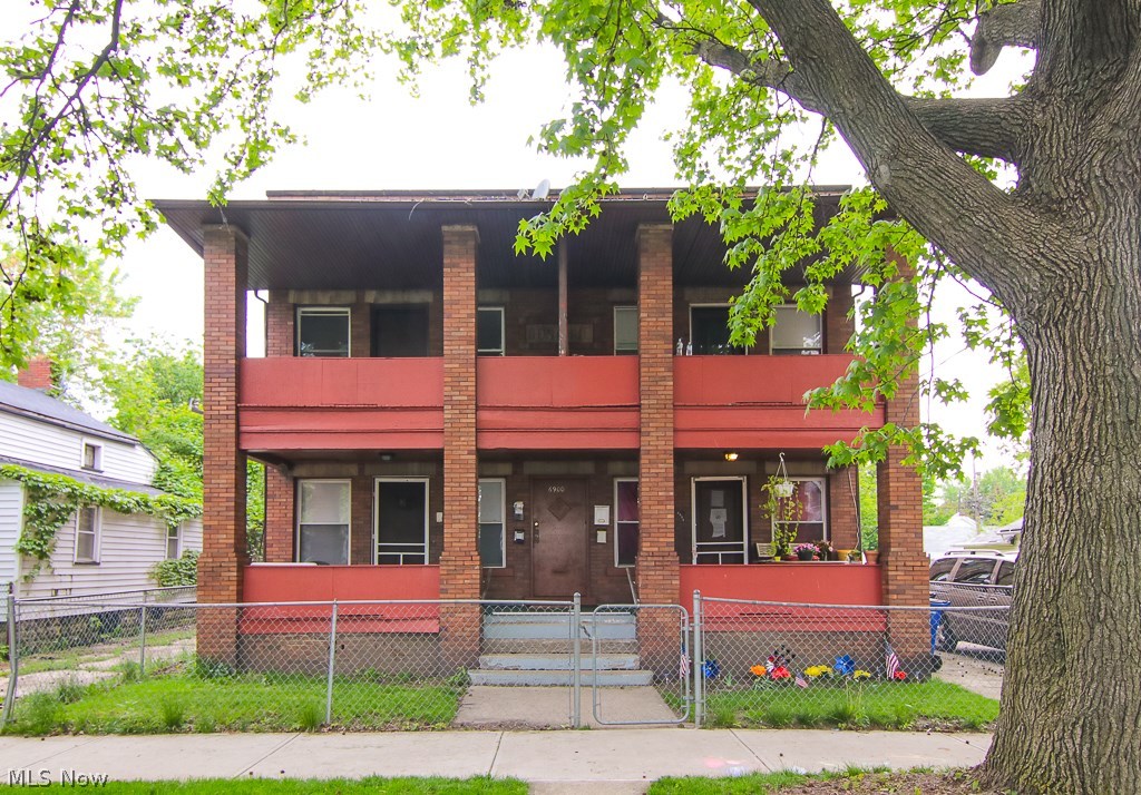 Hoyt - Residential Income