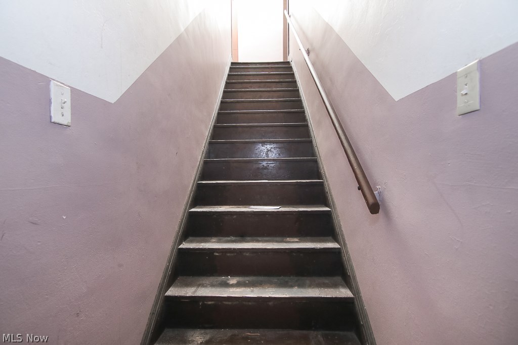 Hoyt - Residential Income