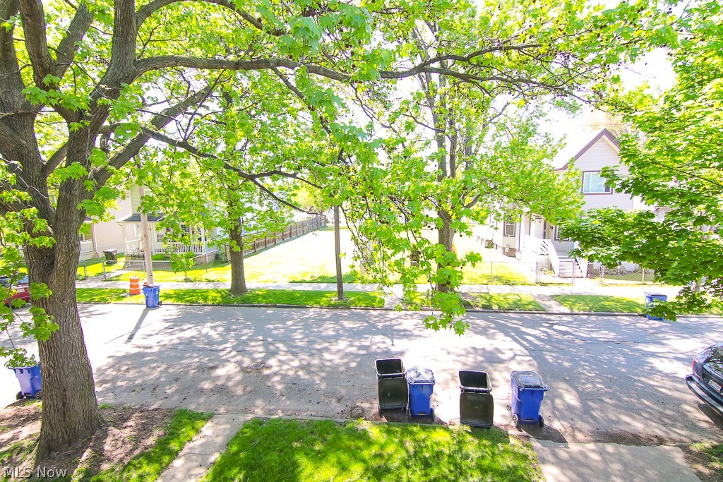 Hoyt - Residential Income