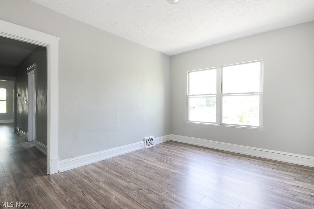 Hoyt - Residential Income