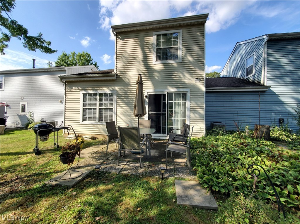 Northfield Center, Ohio 44067, United States, 3 Bedrooms Bedrooms, ,2 BathroomsBathrooms,Residential,Active,193024