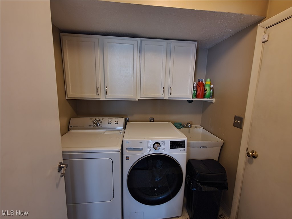 Northfield Center, Ohio 44067, United States, 3 Bedrooms Bedrooms, ,2 BathroomsBathrooms,Residential,Active,193024