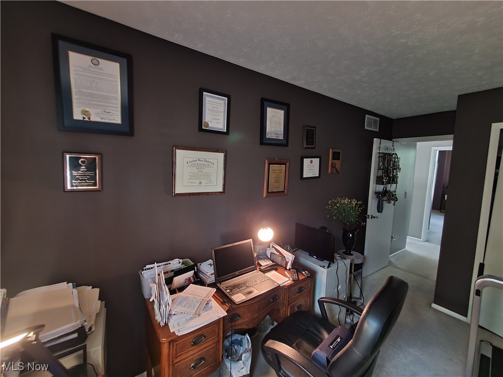 Northfield Center, Ohio 44067, United States, 3 Bedrooms Bedrooms, ,2 BathroomsBathrooms,Residential,Active,193024