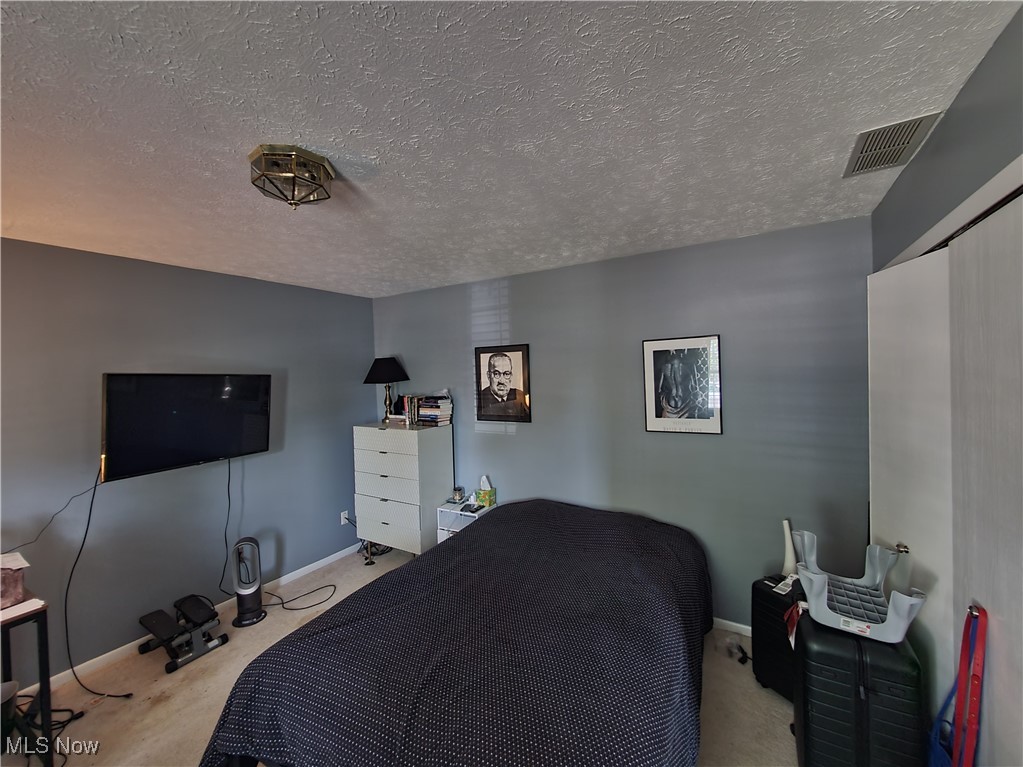 Northfield Center, Ohio 44067, United States, 3 Bedrooms Bedrooms, ,2 BathroomsBathrooms,Residential,Active,193024