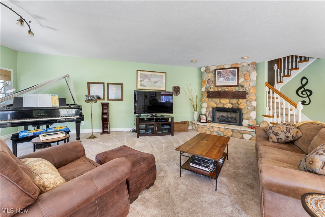 Willowdale Lake - Residential