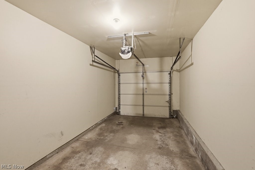 Woodland Lake Condo - Residential