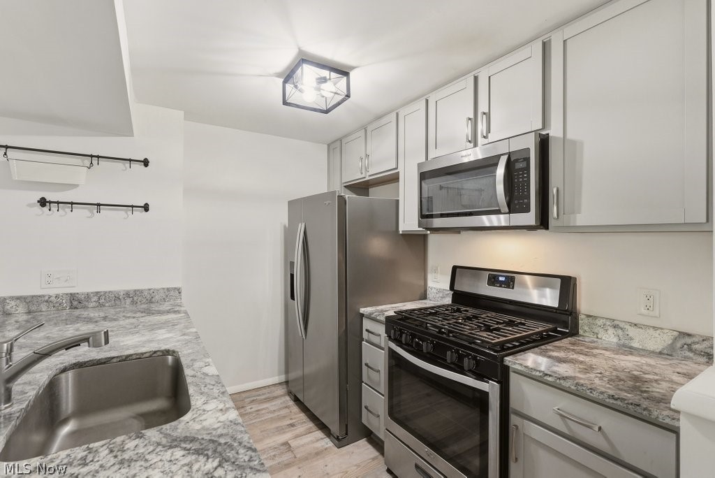 Woodland Lake Condo - Residential