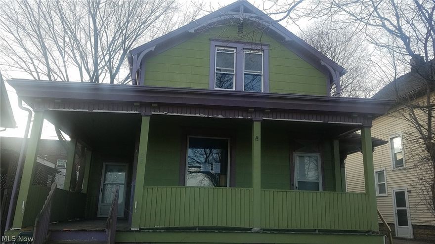 Three bedrooms located near downtown and the valley. Property sold AS IS. HUD Owned Equal housing opportunity.