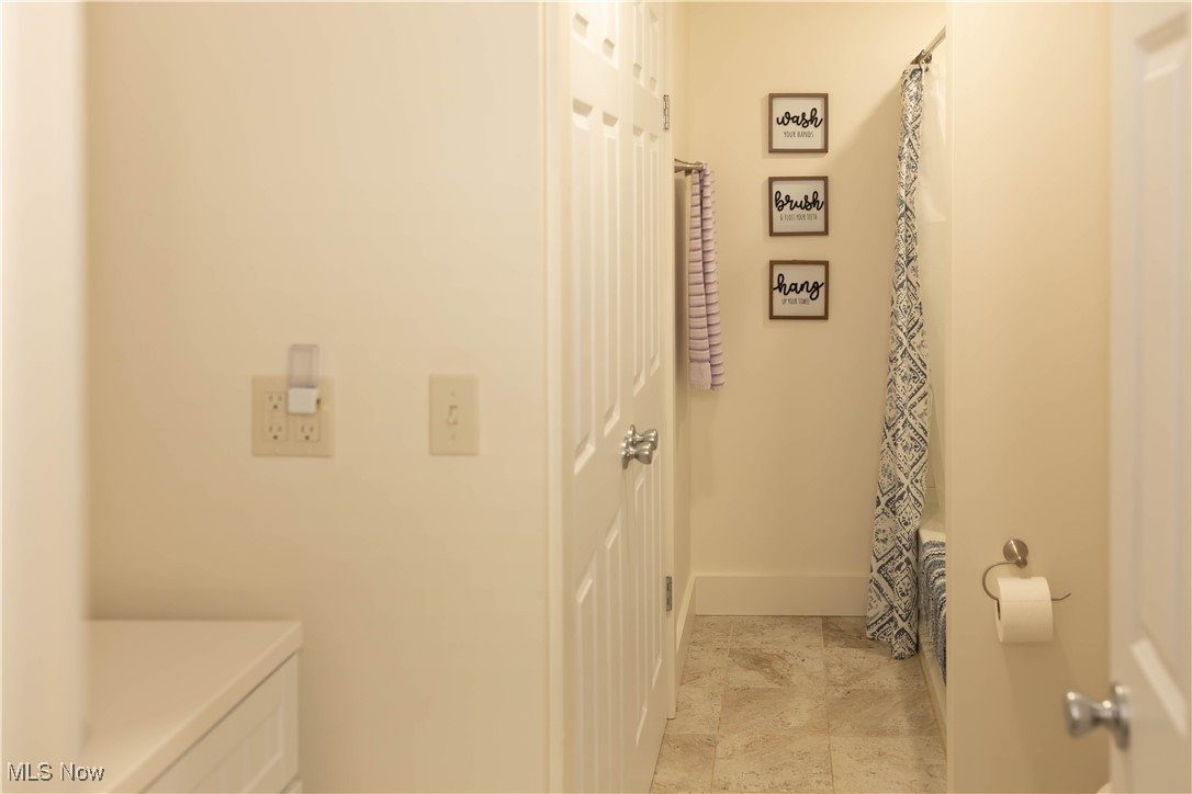 25900 Township Road 26, Coshocton, Ohio image 32