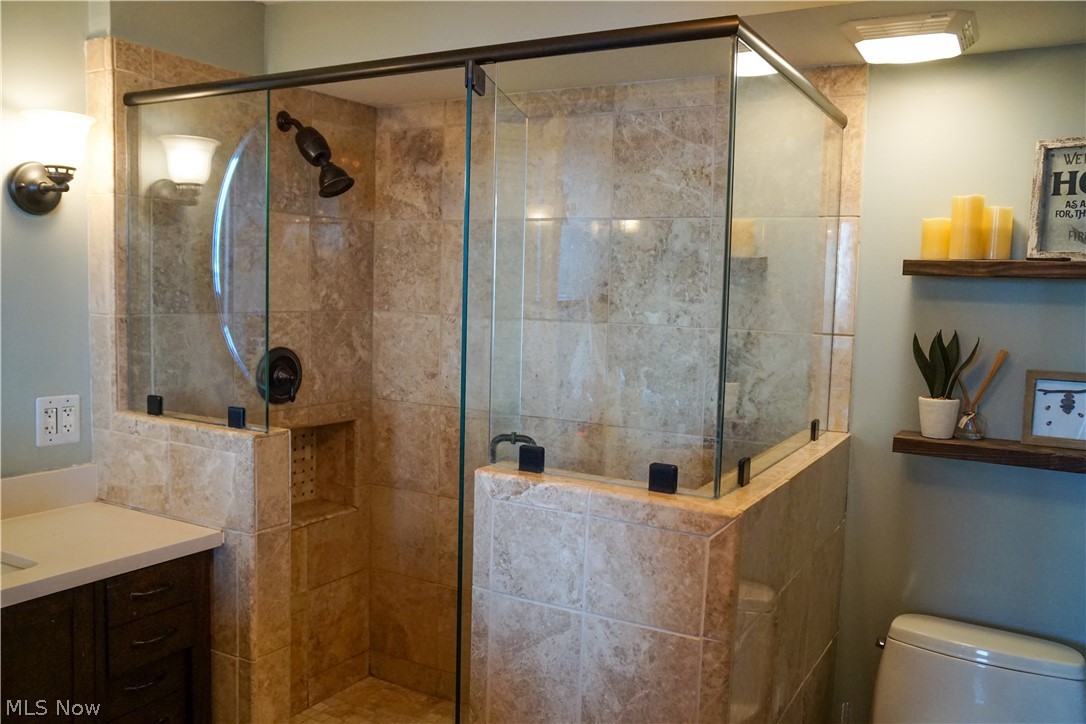 Bonneville Tower Condo - Residential