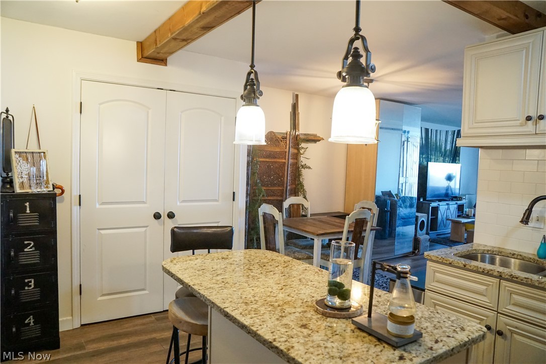 Bonneville Tower Condo - Residential